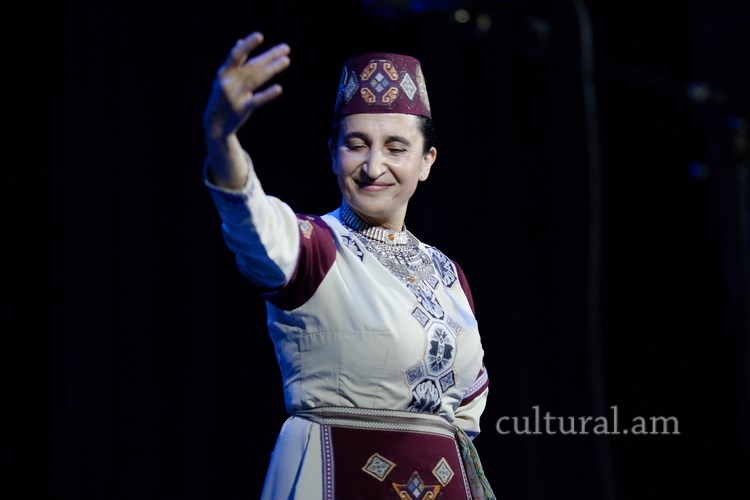Hasmik Harutyunyan «Շողակն» անսամբլի համերգը