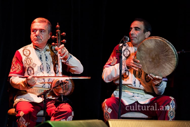 «Շողակն» անսամբլի համերգը-լուսանկարները Արթուր Գեևորգյանի ժողովրդական երգ